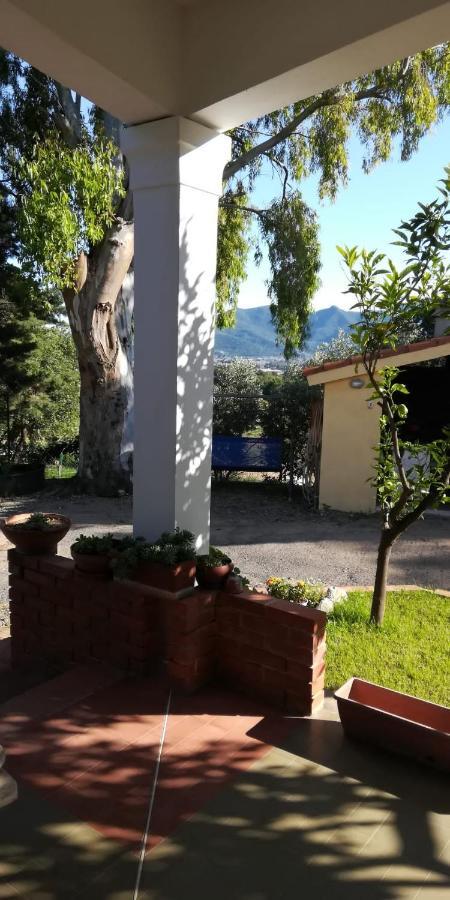 La Gallina Nel Castello Citr Oo9002-Beb Oo11 Albenga Extérieur photo