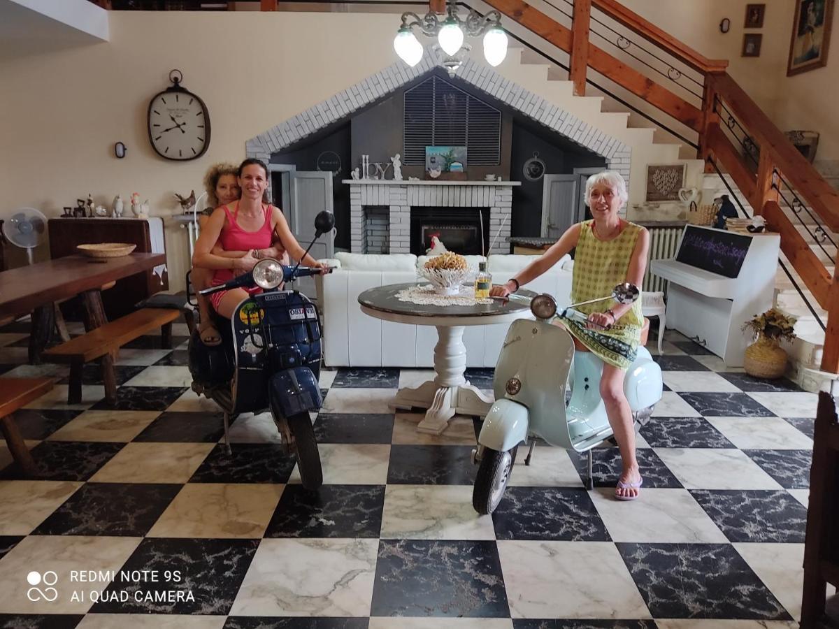 La Gallina Nel Castello Citr Oo9002-Beb Oo11 Albenga Extérieur photo